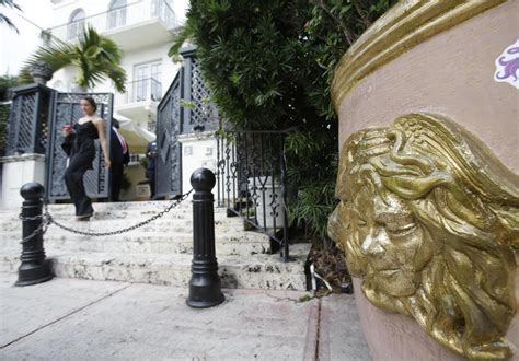 suicide at versace mansion|Double.